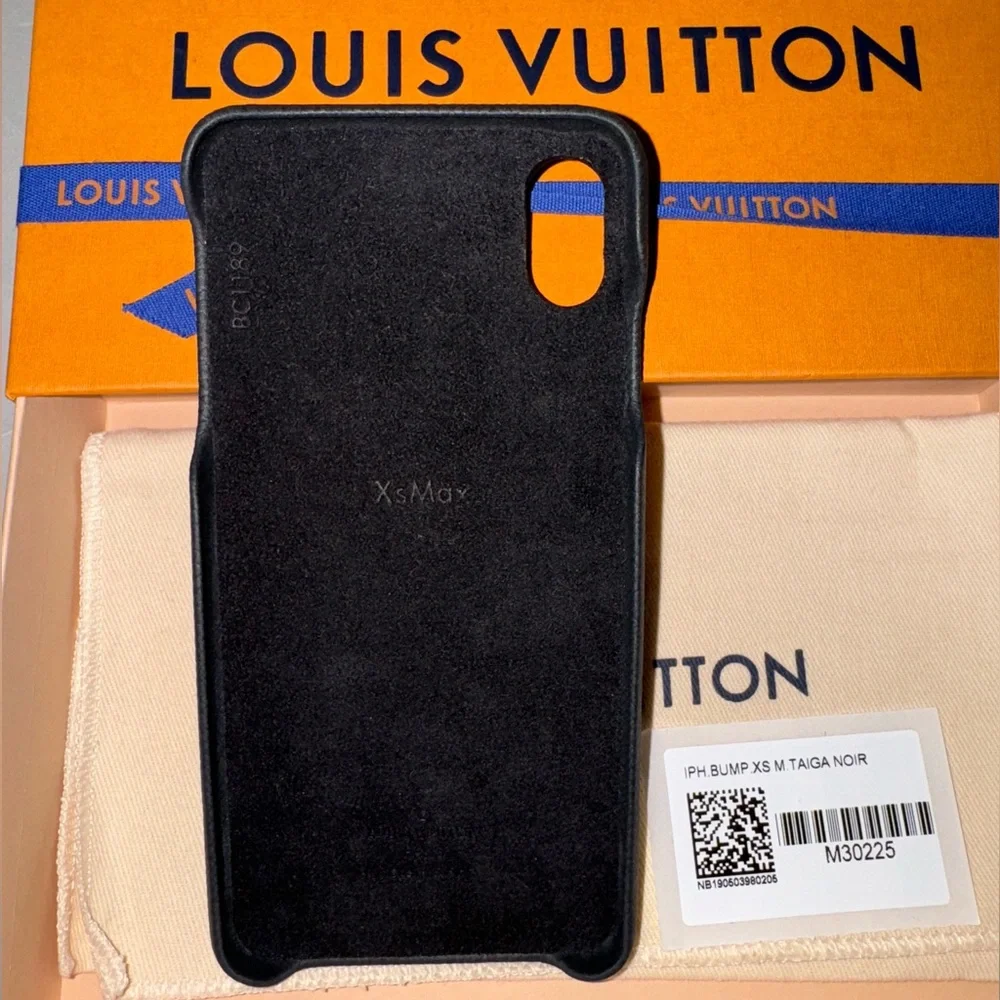 Louis Vuitton Xs Max iPhone Case Taiga Noir (Black) Leather
